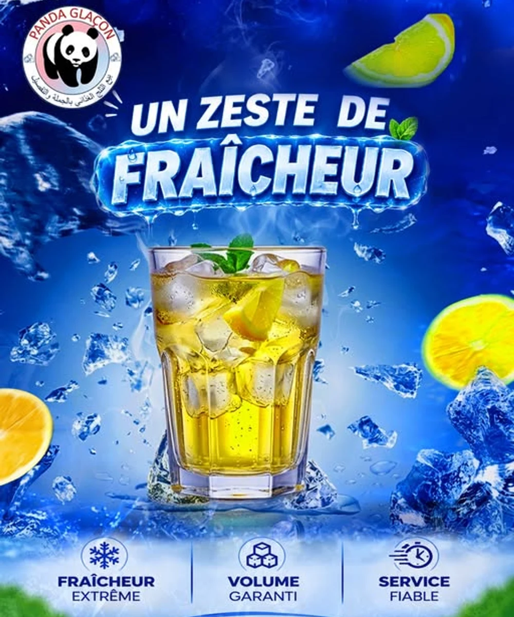 Boisson fraîche avec glaçons et citron